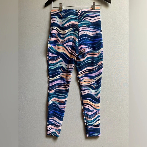 Vuori high waisted multi colour leggings  Sz 27" (M/L) - Picture 2 of 9